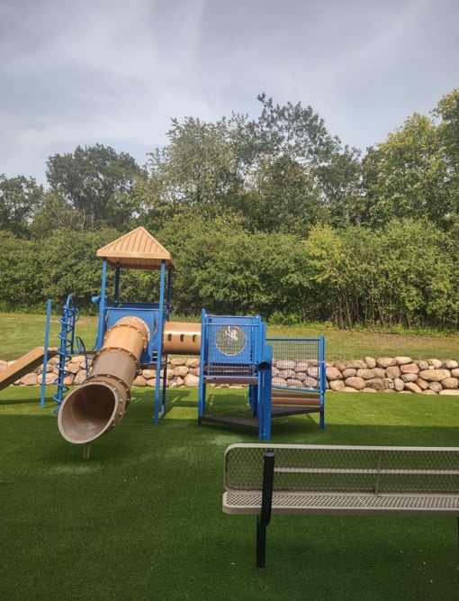 Photos and Video of Briarhill Apartments in Eden Prairie, MN